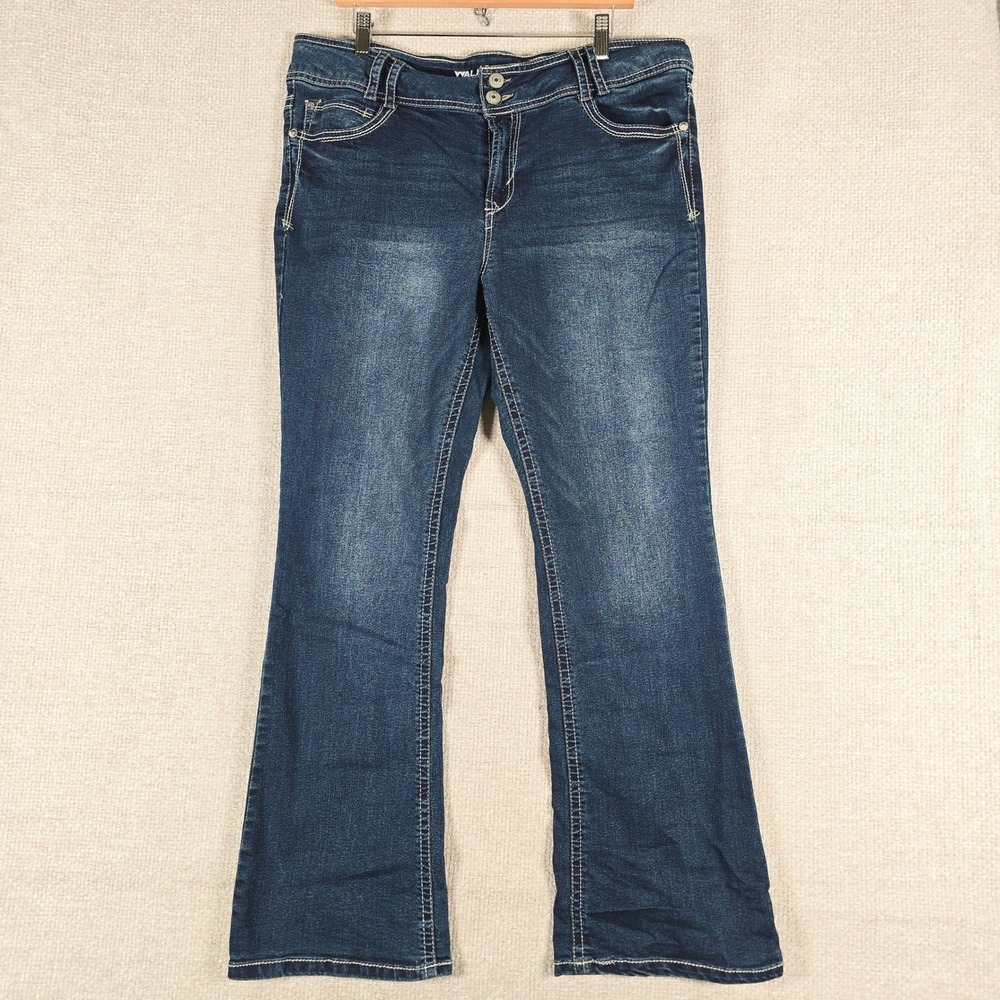 WallFlower Luscious Curvy Fit Bootcut Jeans Dark Wash Embroidered 17 REG